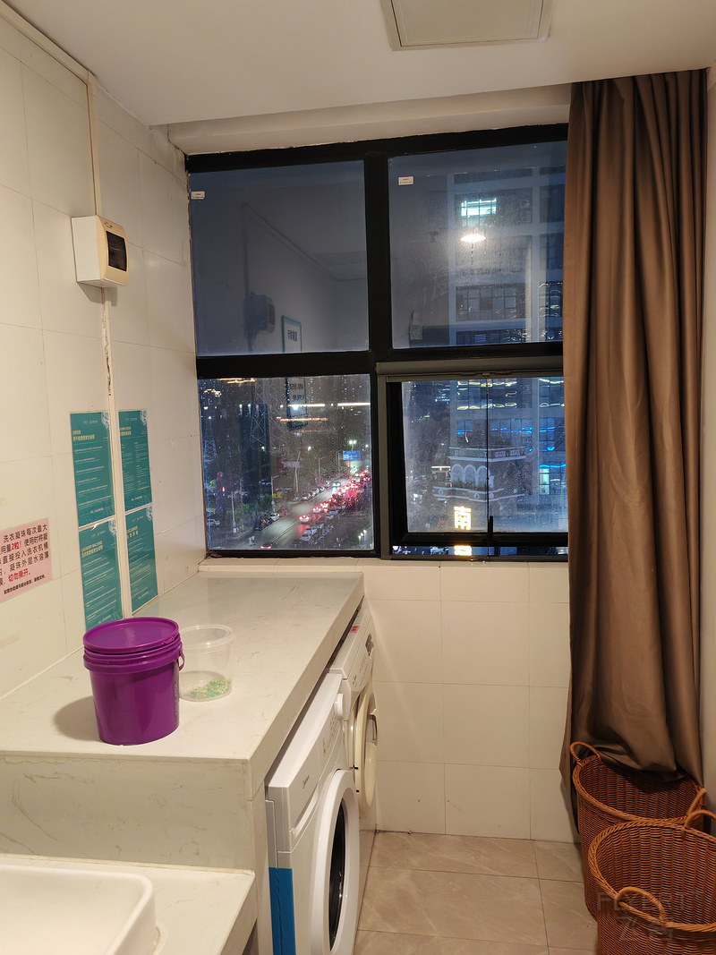 170632DWNqR7E3OA89dvh5.jpg