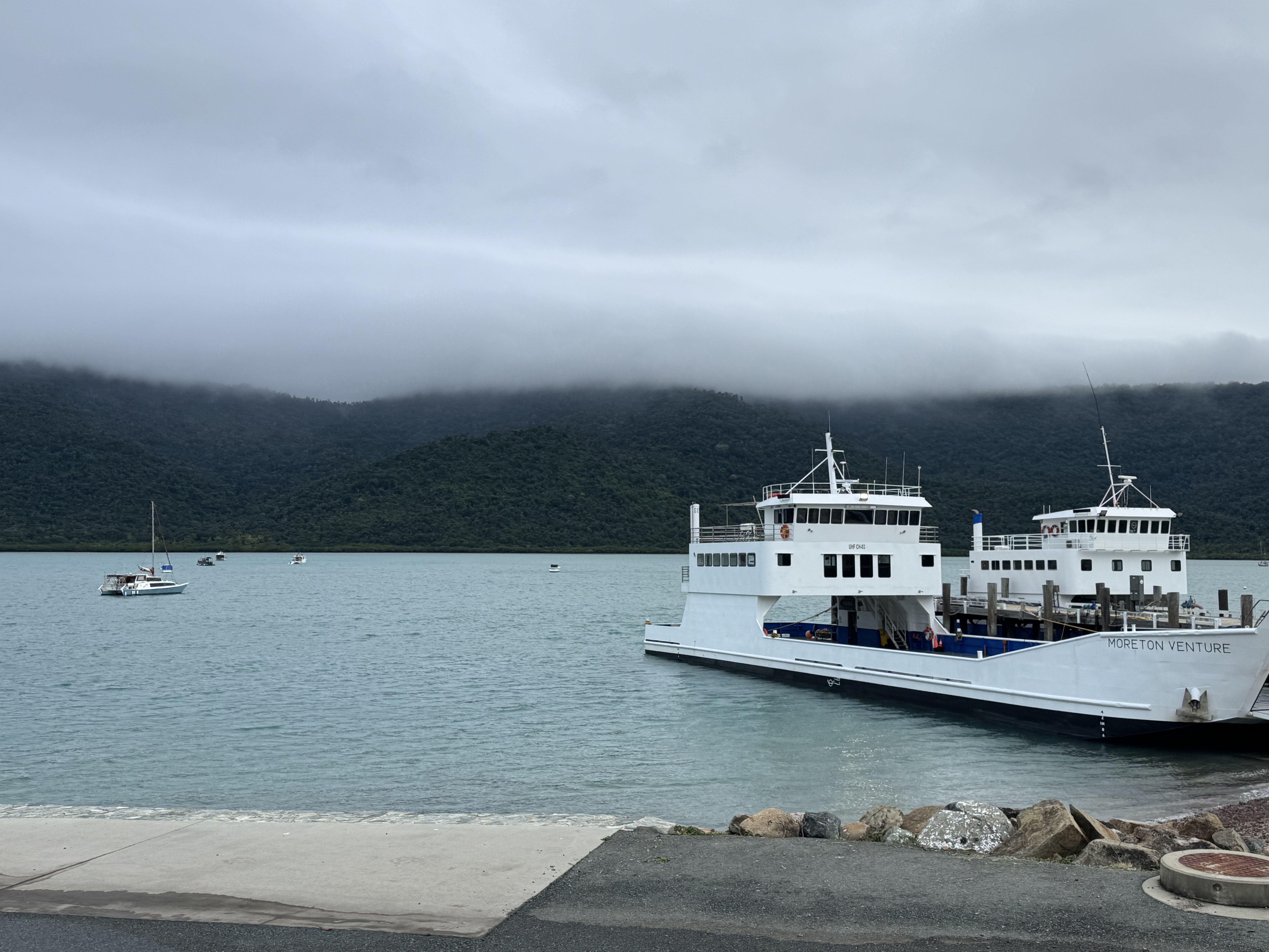 ʷ˹Ѳ - Elysian RetreatʥȺOceanfront villa w/ rainshower
