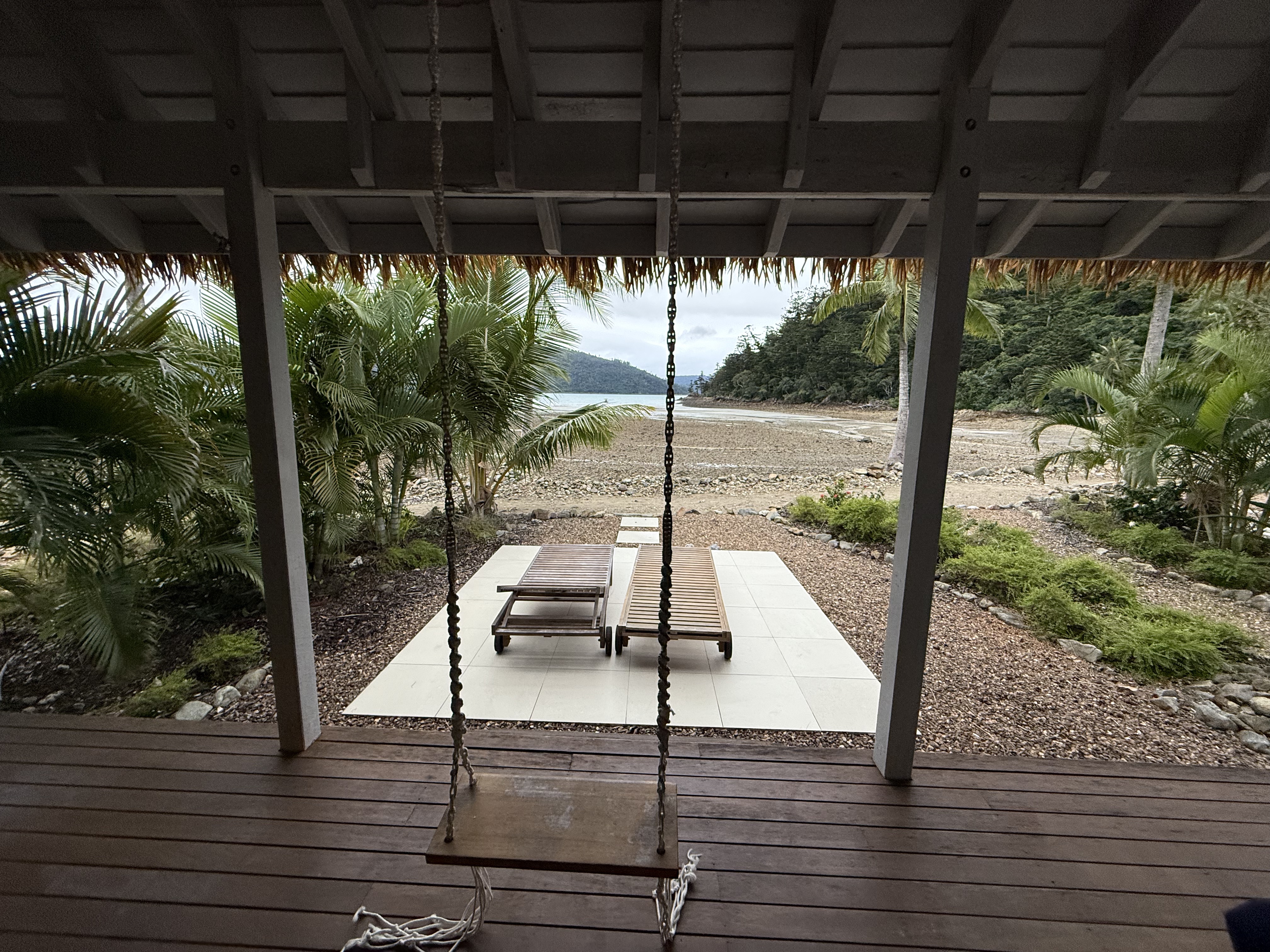 ʷ˹Ѳ - Elysian RetreatʥȺOceanfront villa w/ rainshower