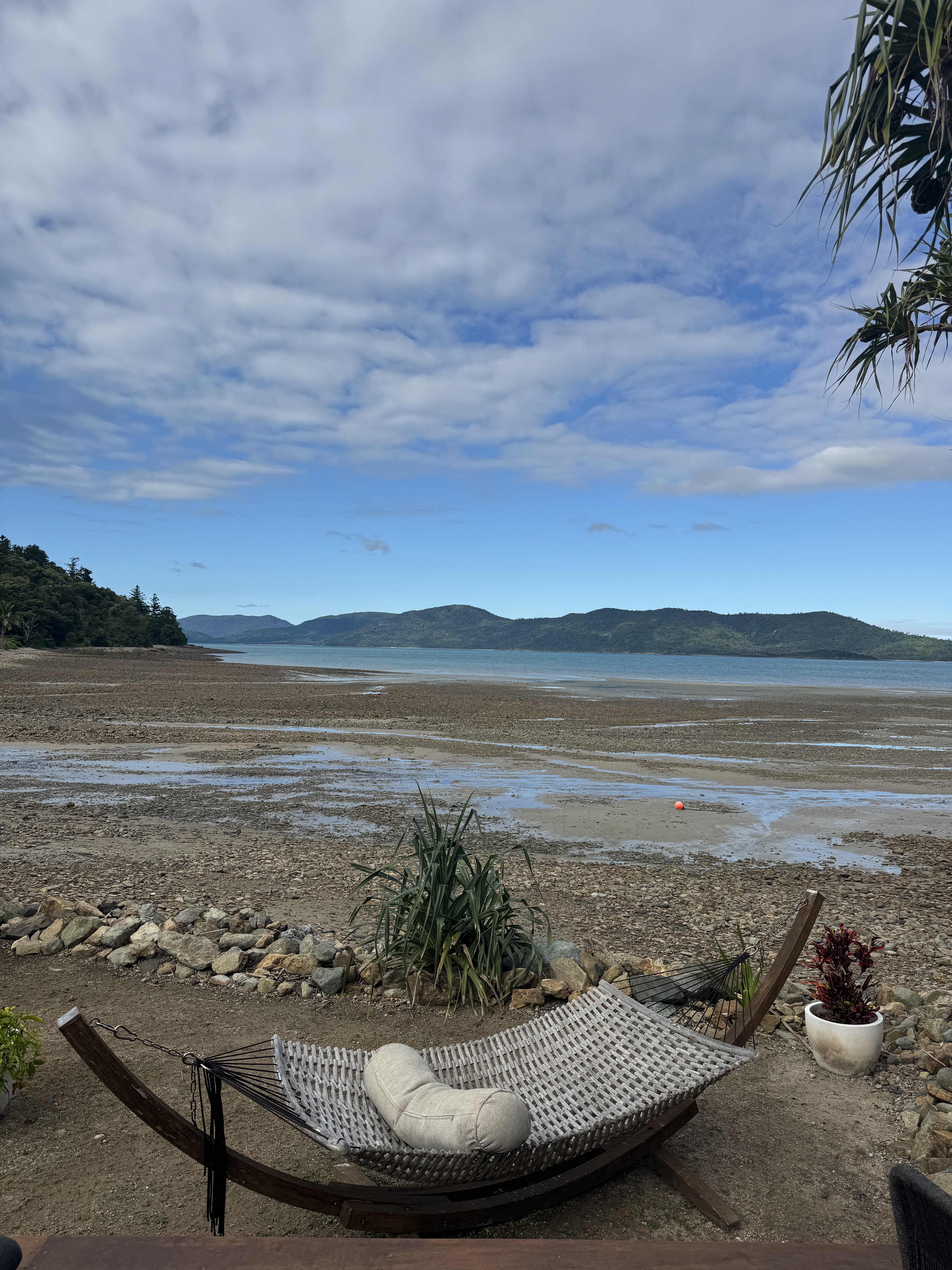 ʷ˹Ѳ - Elysian RetreatʥȺOceanfront villa w/ rainshower