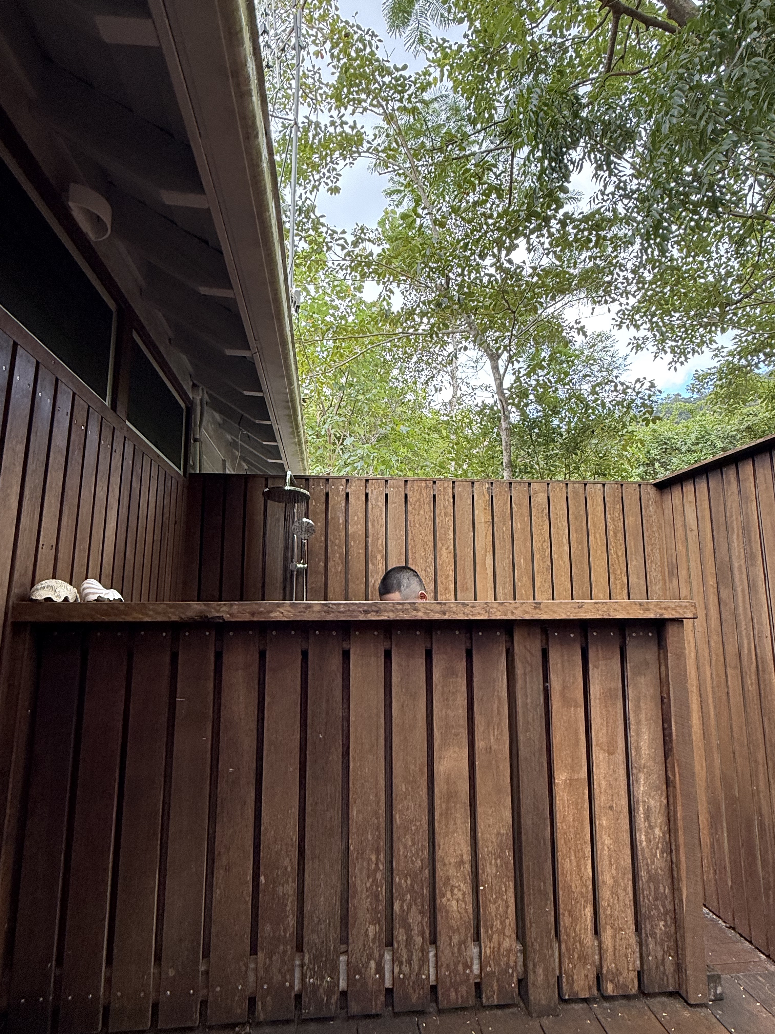 ʷ˹Ѳ - Elysian RetreatʥȺOceanfront villa w/ rainshower