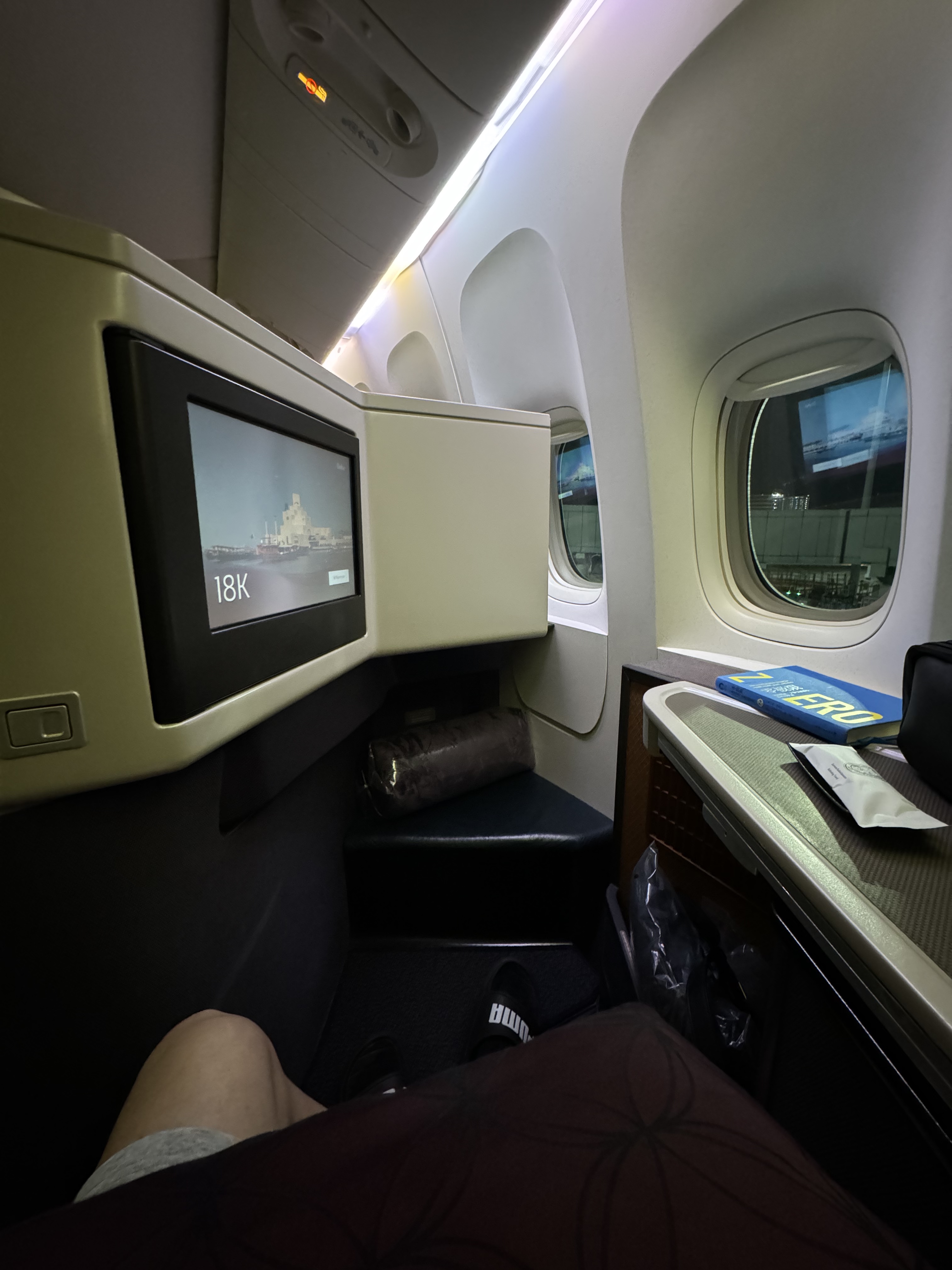 Qatar AirwaysQR815 HKG-DOH B77W Business