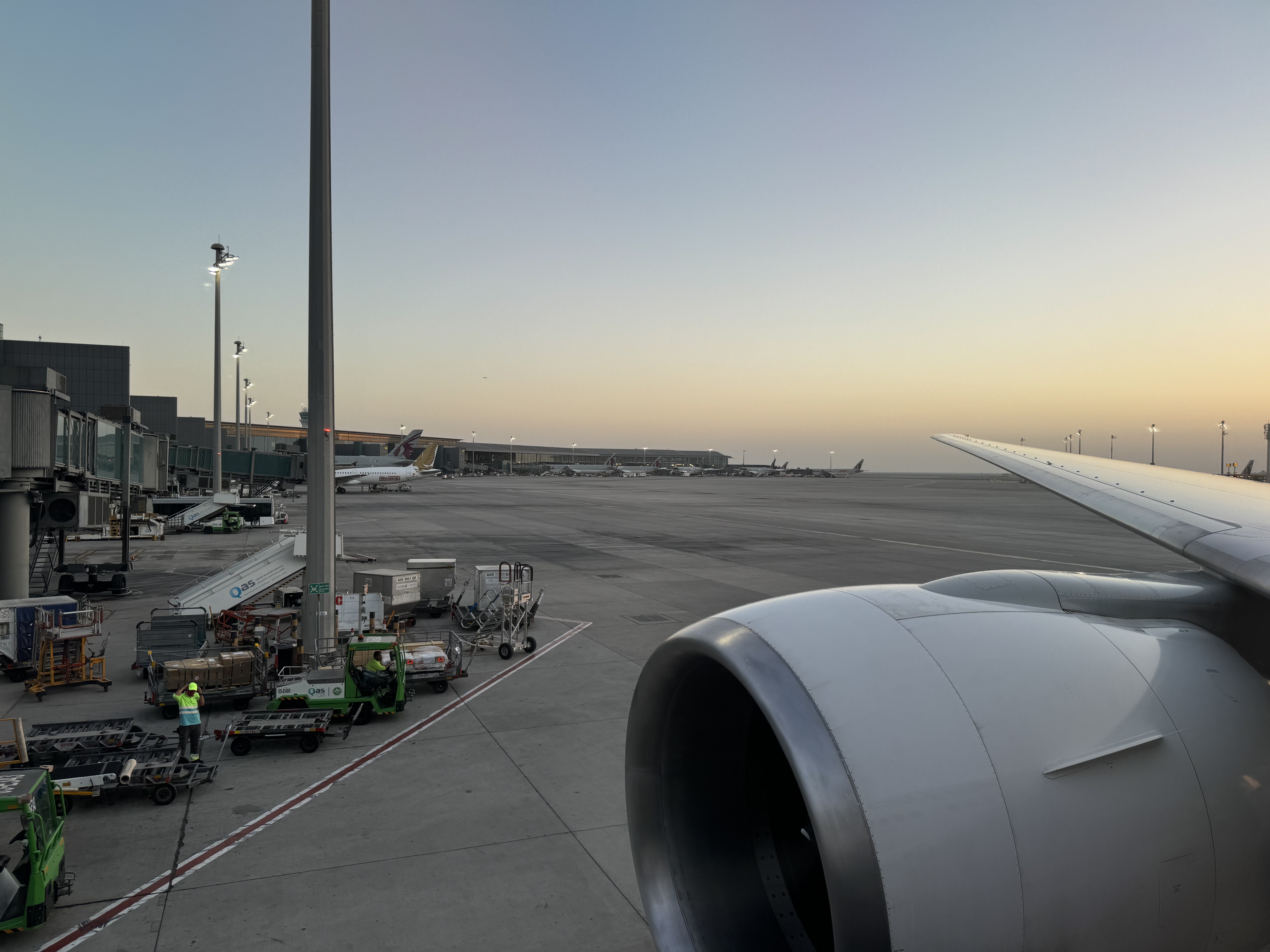 Qatar AirwaysQR815 HKG-DOH B77W Business