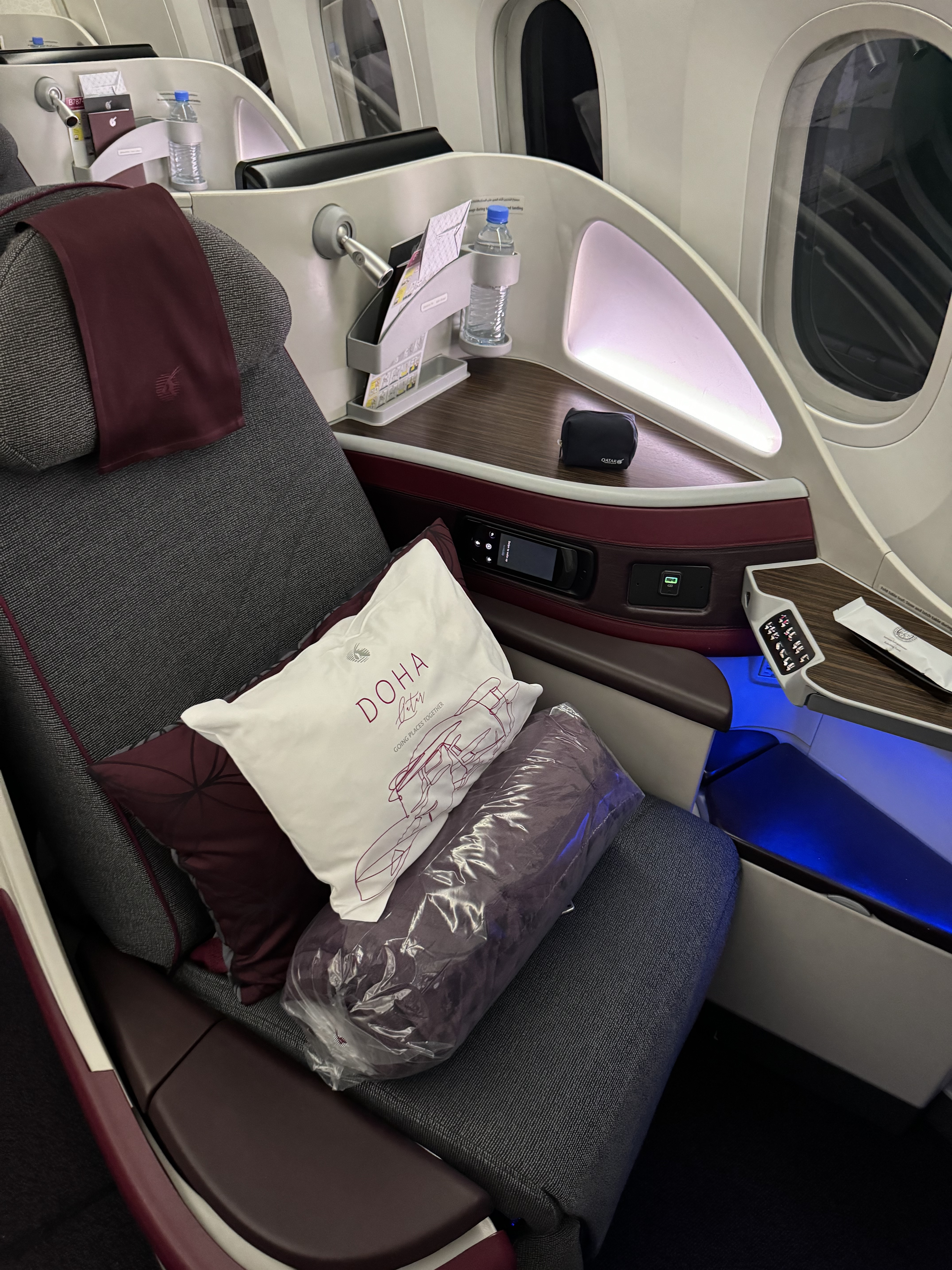 Qatar AirwaysQR259 DOH-WAW B788 Business