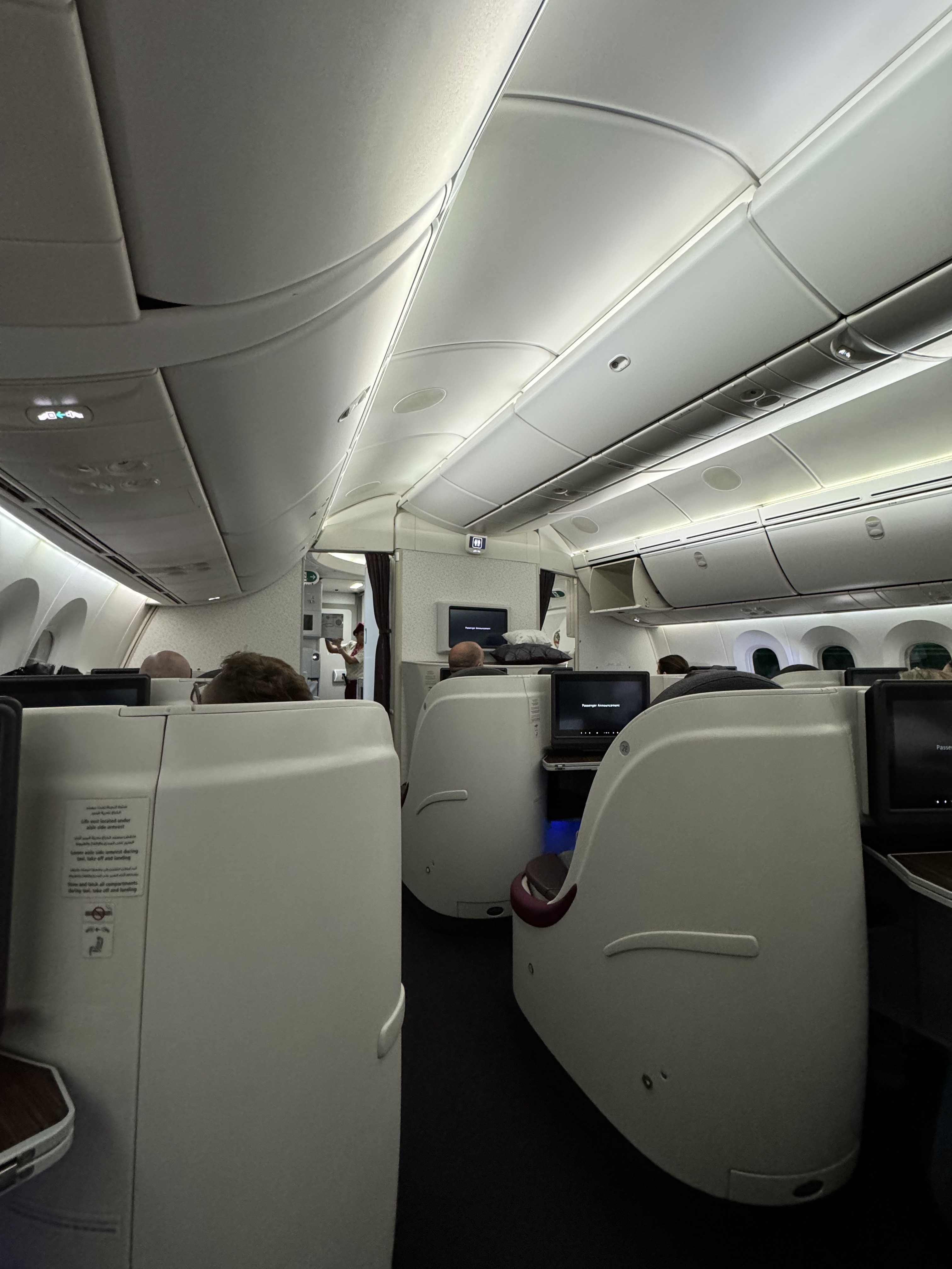 Qatar AirwaysQR259 DOH-WAW B788 Business