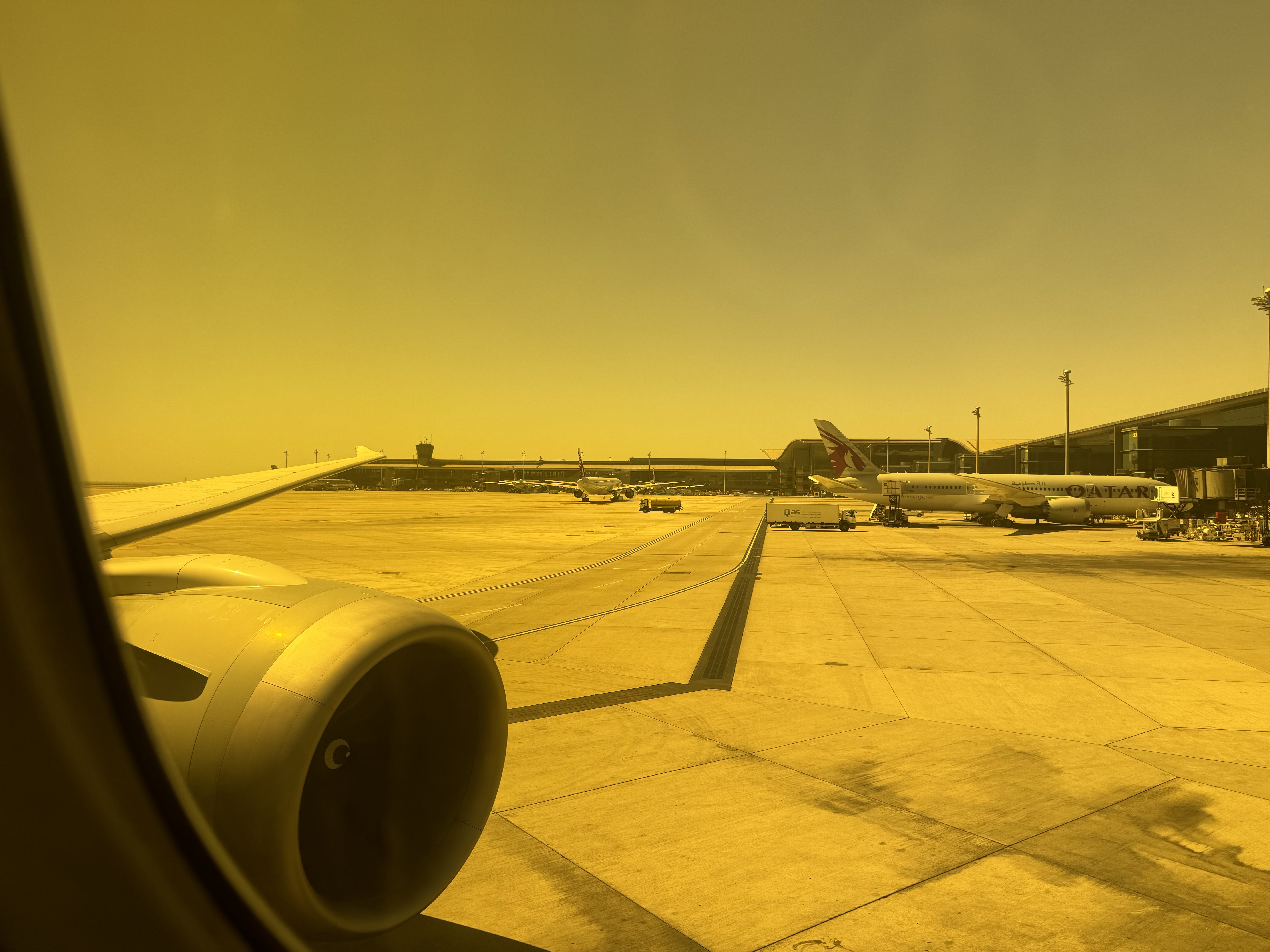 Qatar AirwaysQR259 DOH-WAW B788 Business