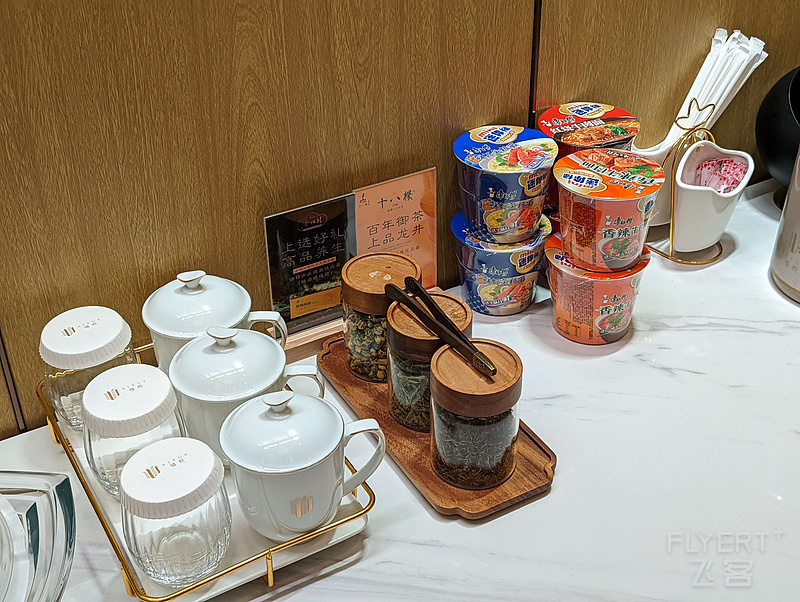 140246eKCqJKlK6mFgAMon.jpg