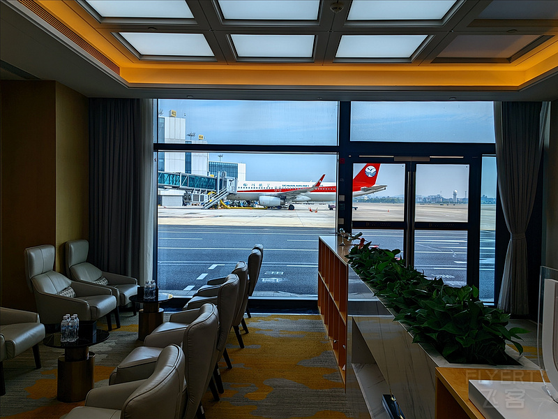 140246taJNrR0zLFlfuBmC.jpg