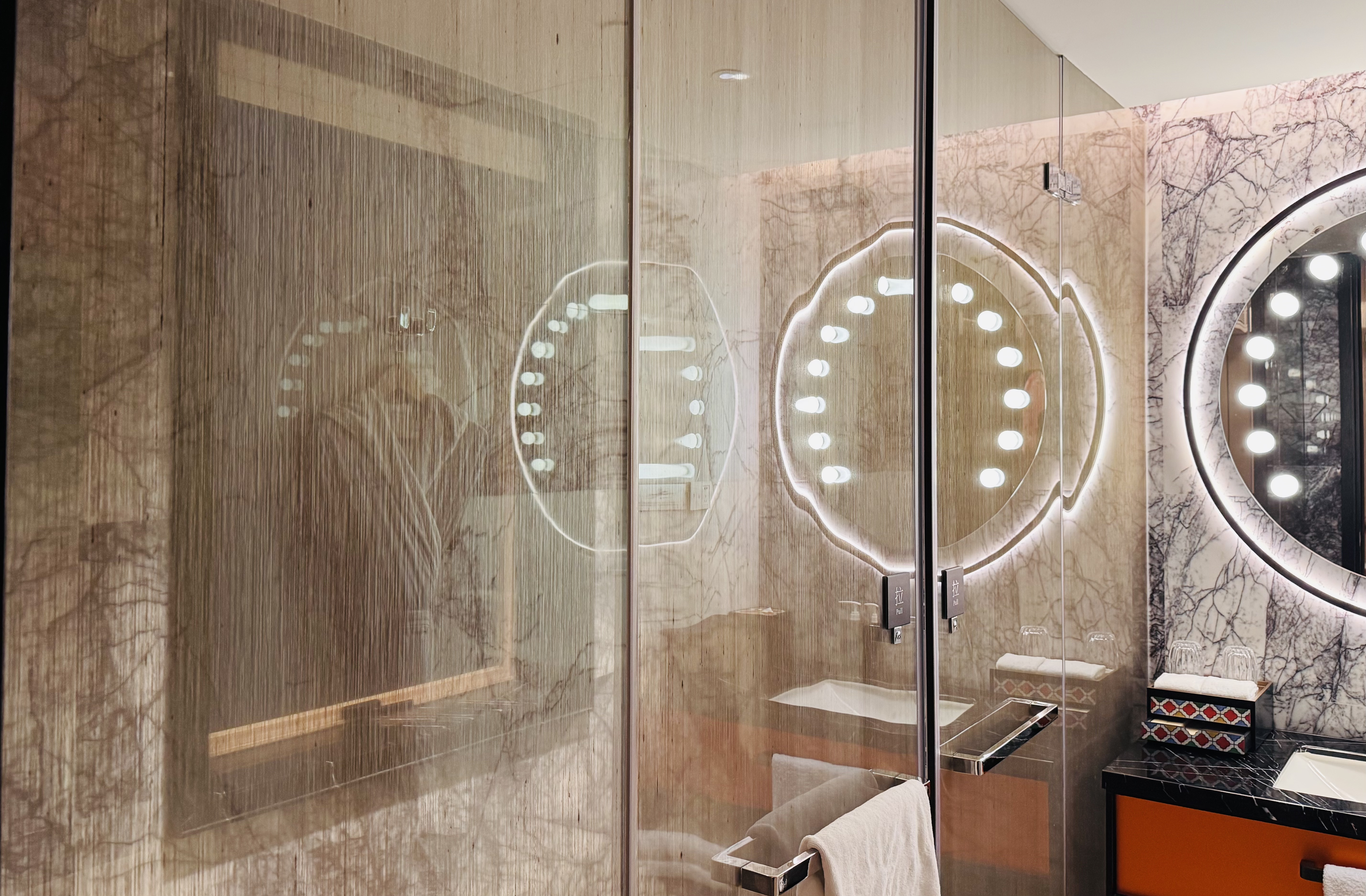 ɳ•ҹ|ݺɳӢϸƵ(Hotel Indigo Guangzhou Haixinsha)8¥