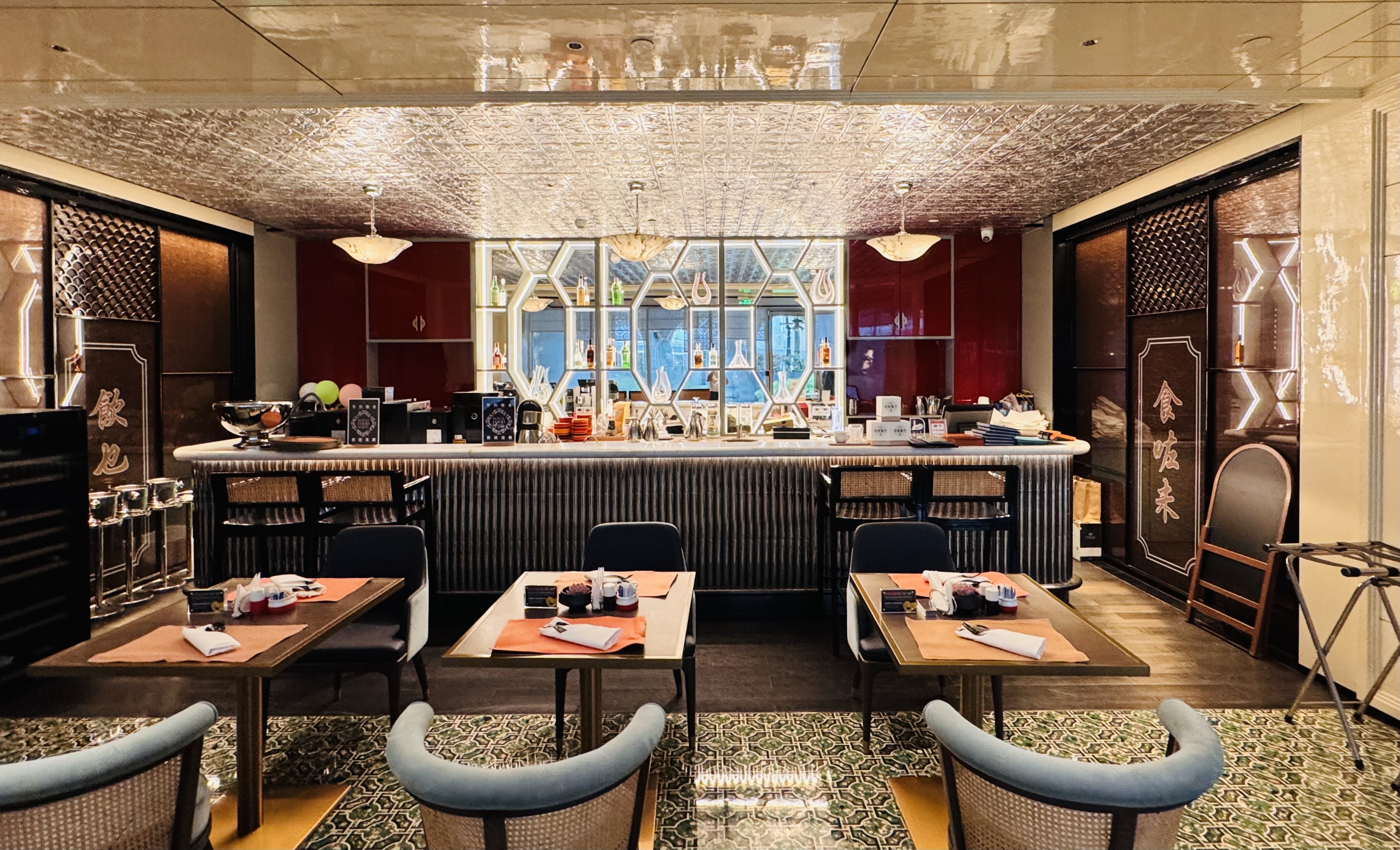 ɳ•ҹ|ݺɳӢϸƵ(Hotel Indigo Guangzhou Haixinsha)8¥