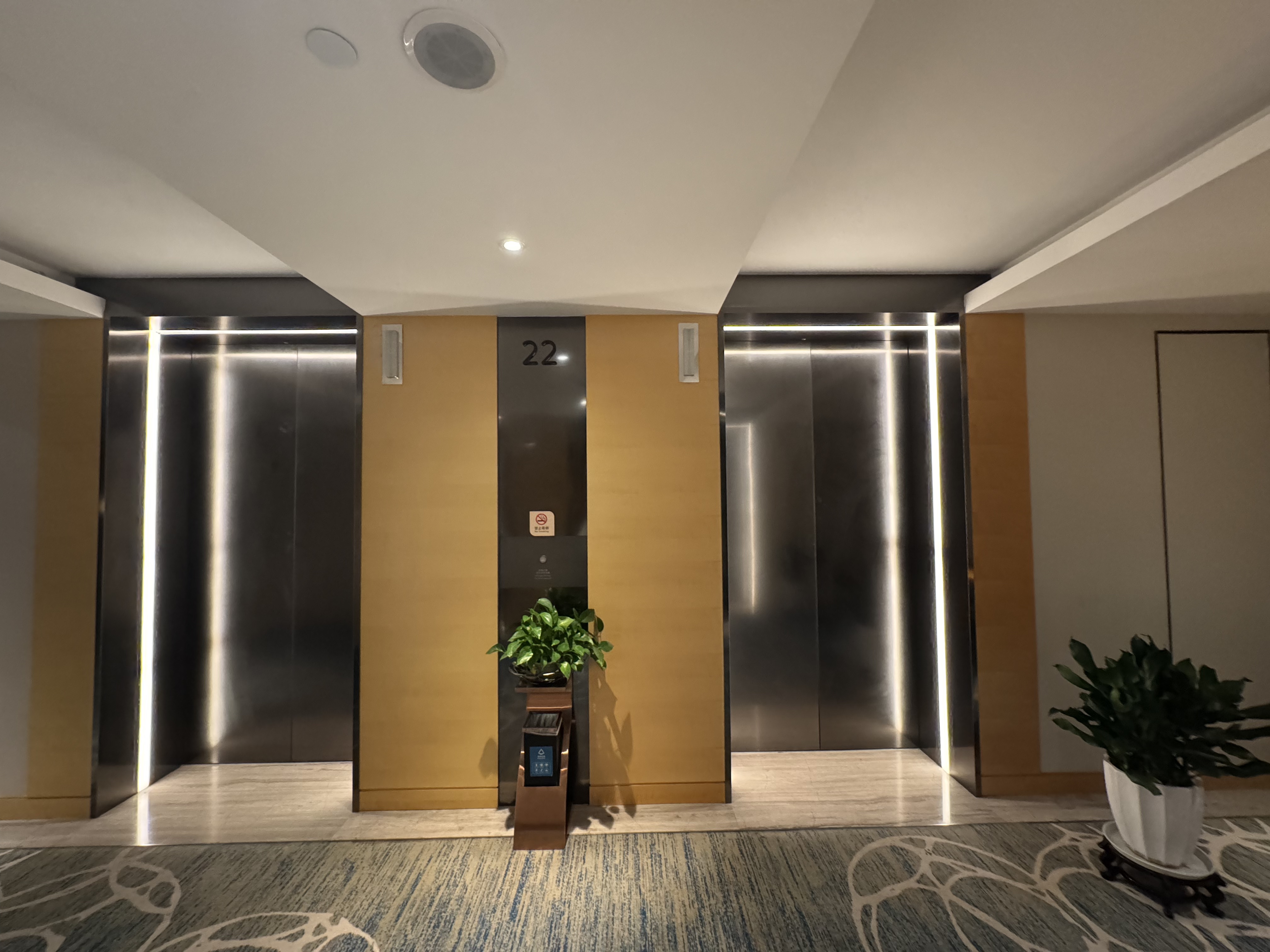 ȫͼס❤️̫վƵ🏨holiday inn  4 Ѫ8k֣ĵ🥳