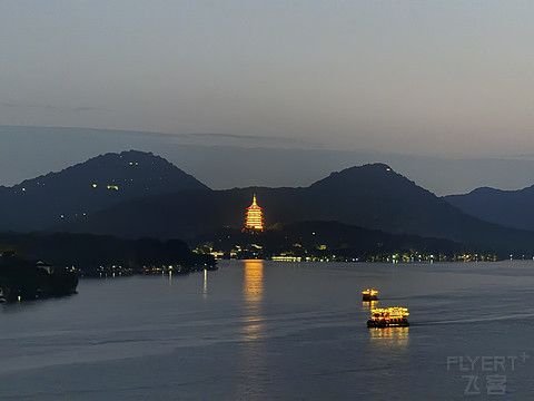 西湖畔，湖滨缘----杭州君悦酒店西湖套房，豪华湖景套及湖滨28分享