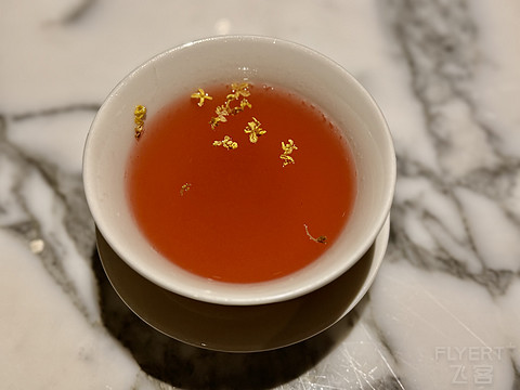 西湖畔，湖滨缘----杭州君悦酒店西湖套房，豪华湖景套及湖滨28分享