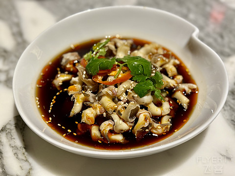 西湖畔，湖滨缘----杭州君悦酒店西湖套房，豪华湖景套及湖滨28分享