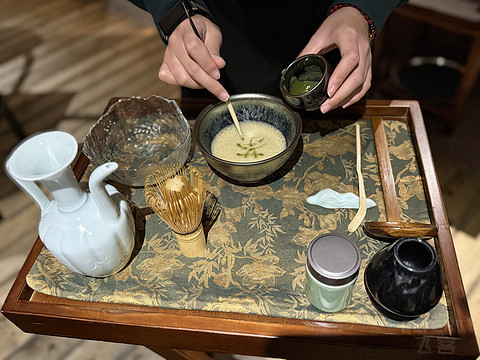 西湖畔，湖滨缘----杭州君悦酒店西湖套房，豪华湖景套及湖滨28分享