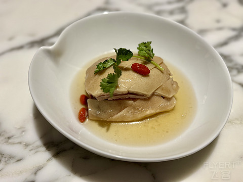西湖畔，湖滨缘----杭州君悦酒店西湖套房，豪华湖景套及湖滨28分享