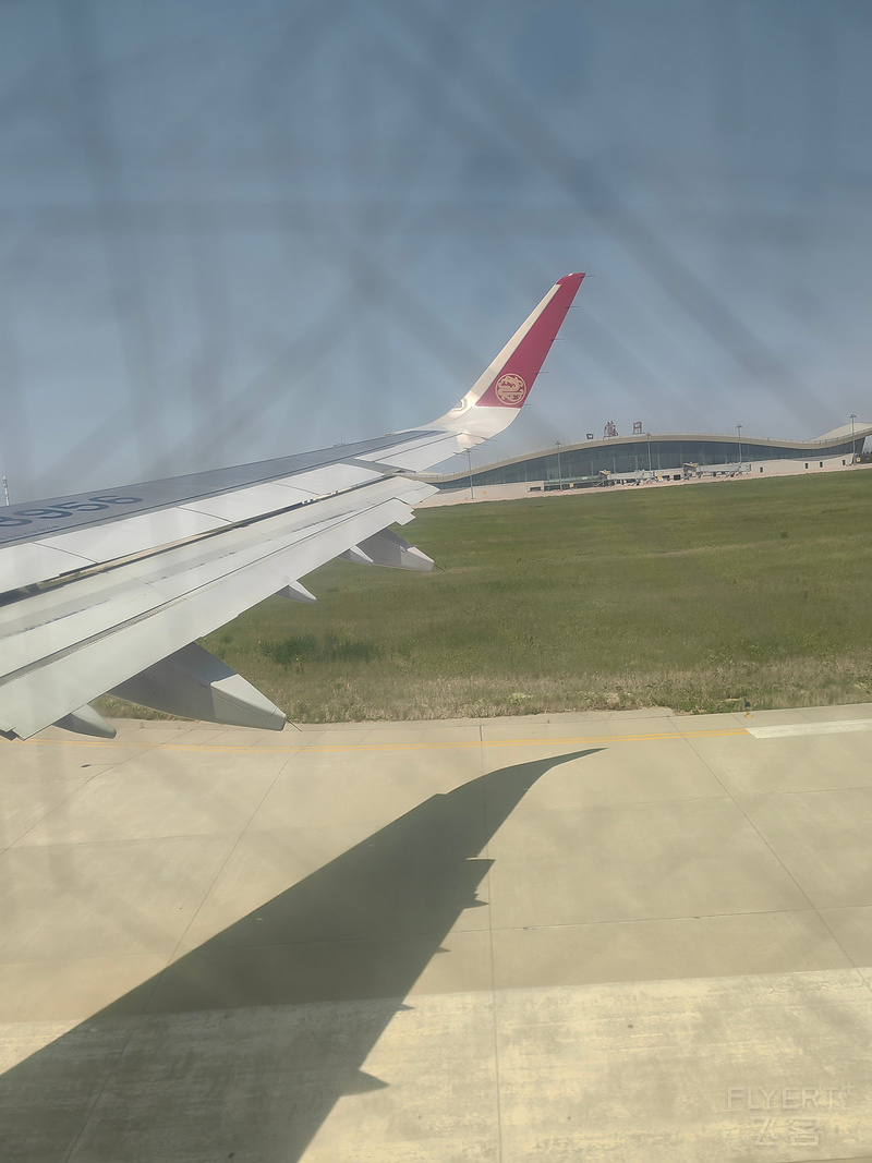 143534rzqTfx46OcAK6LUQ.jpg