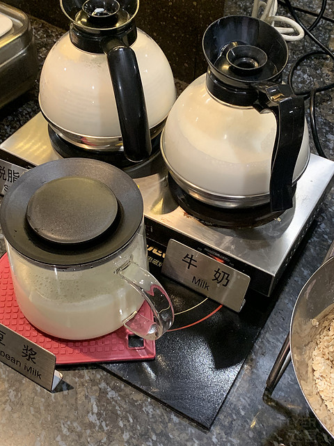 每一次飞行，都是一场未知旅行的开始。CA4201 成都双流-乌鲁木齐天山的飞行体验报告