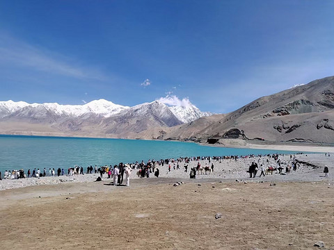 每一次飞行，都是一场未知旅行的开始。CA4201 成都双流-乌鲁木齐天山的飞行体验报告