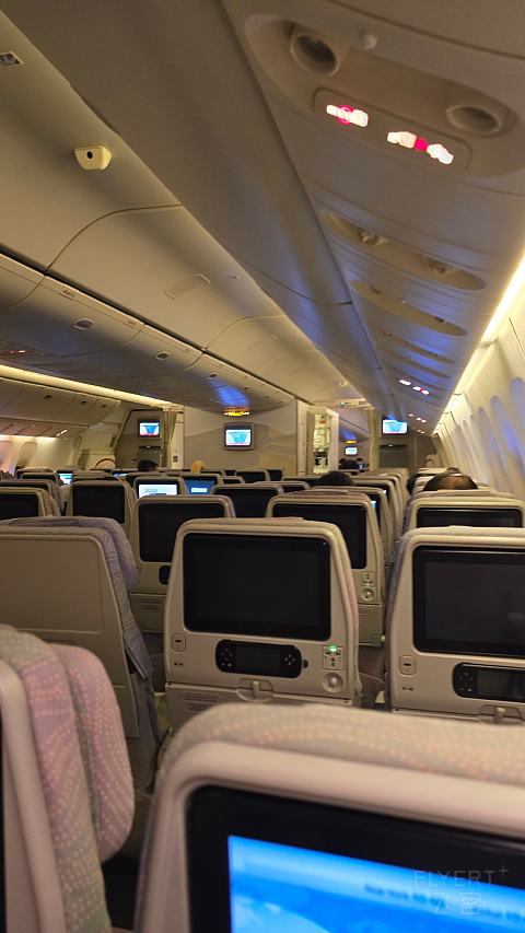 首发 | 阿联酋航空第五航权 | EK349 金边-新加坡 飞行报告