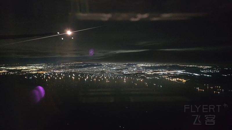 081221yEVkQUqSRf1XhKEh.jpg