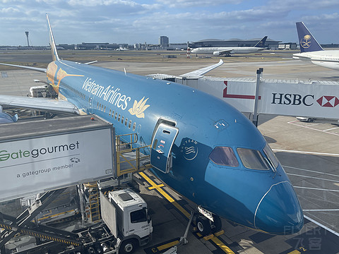 沙漠之钻，比迪拜土豪强么？阿提哈德航空A380伦敦-阿布扎比-新加坡Repo
