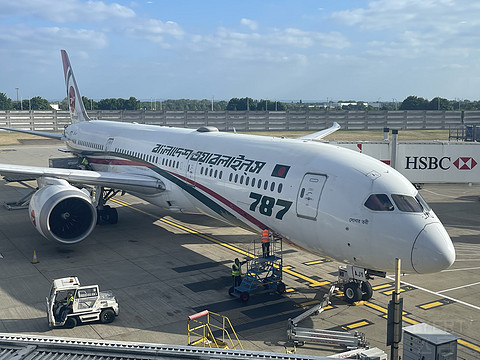 沙漠之钻，比迪拜土豪强么？阿提哈德航空A380伦敦-阿布扎比-新加坡Repo