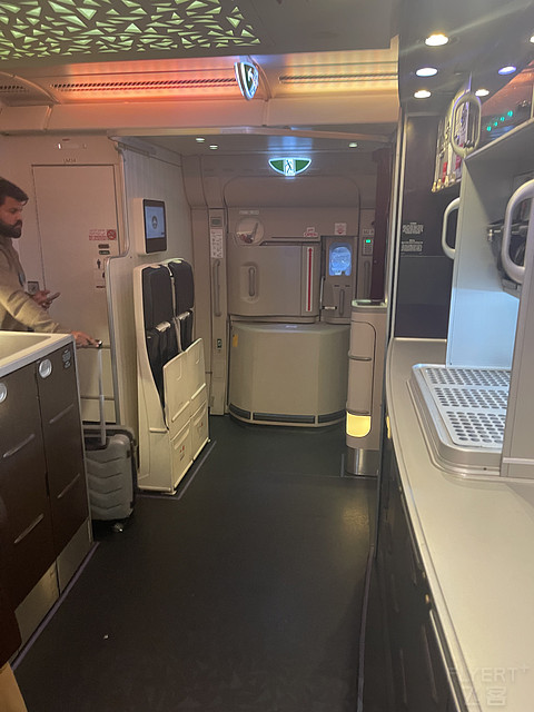 沙漠之钻，比迪拜土豪强么？阿提哈德航空A380伦敦-阿布扎比-新加坡Repo