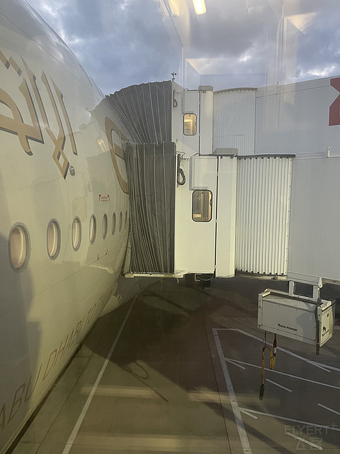 沙漠之钻，比迪拜土豪强么？阿提哈德航空A380伦敦-阿布扎比-新加坡Repo