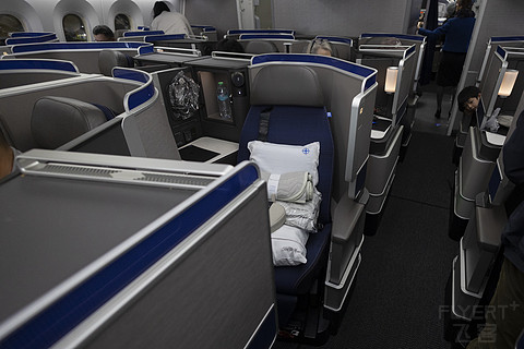 「餐饮升级，睡眠保障」—— 美国联合航空 B789 旧金山—首尔仁川 北极星公务舱体验