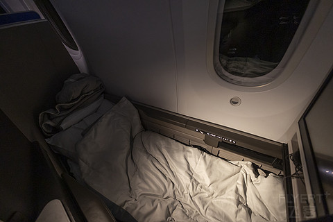 「餐饮升级，睡眠保障」—— 美国联合航空 B789 旧金山—首尔仁川 北极星公务舱体验