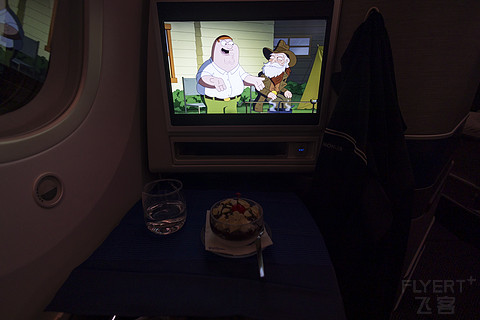 「餐饮升级，睡眠保障」—— 美国联合航空 B789 旧金山—首尔仁川 北极星公务舱体验