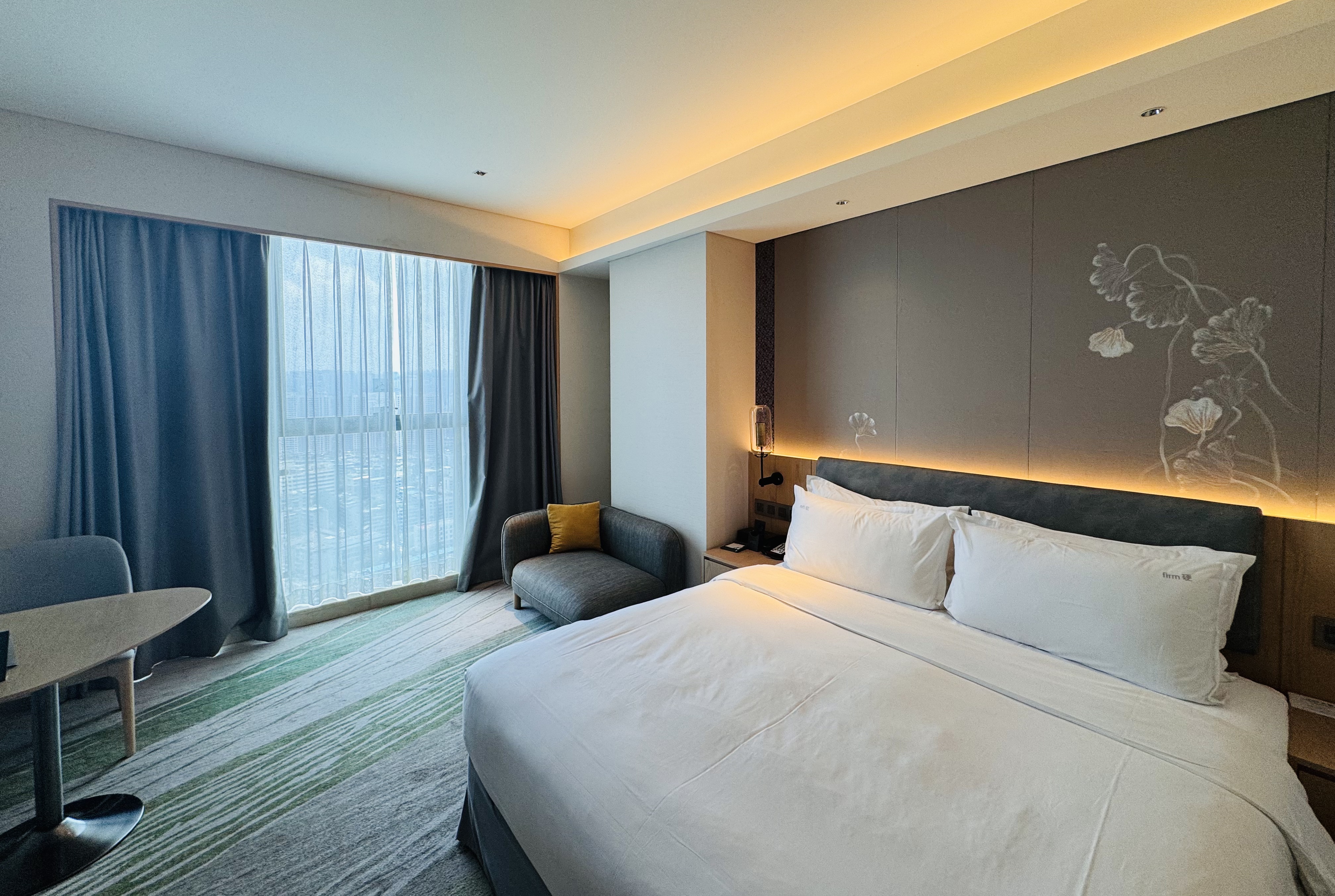 •Ƽ|վƵ(Holiday Inn Guiyang City Center)ס