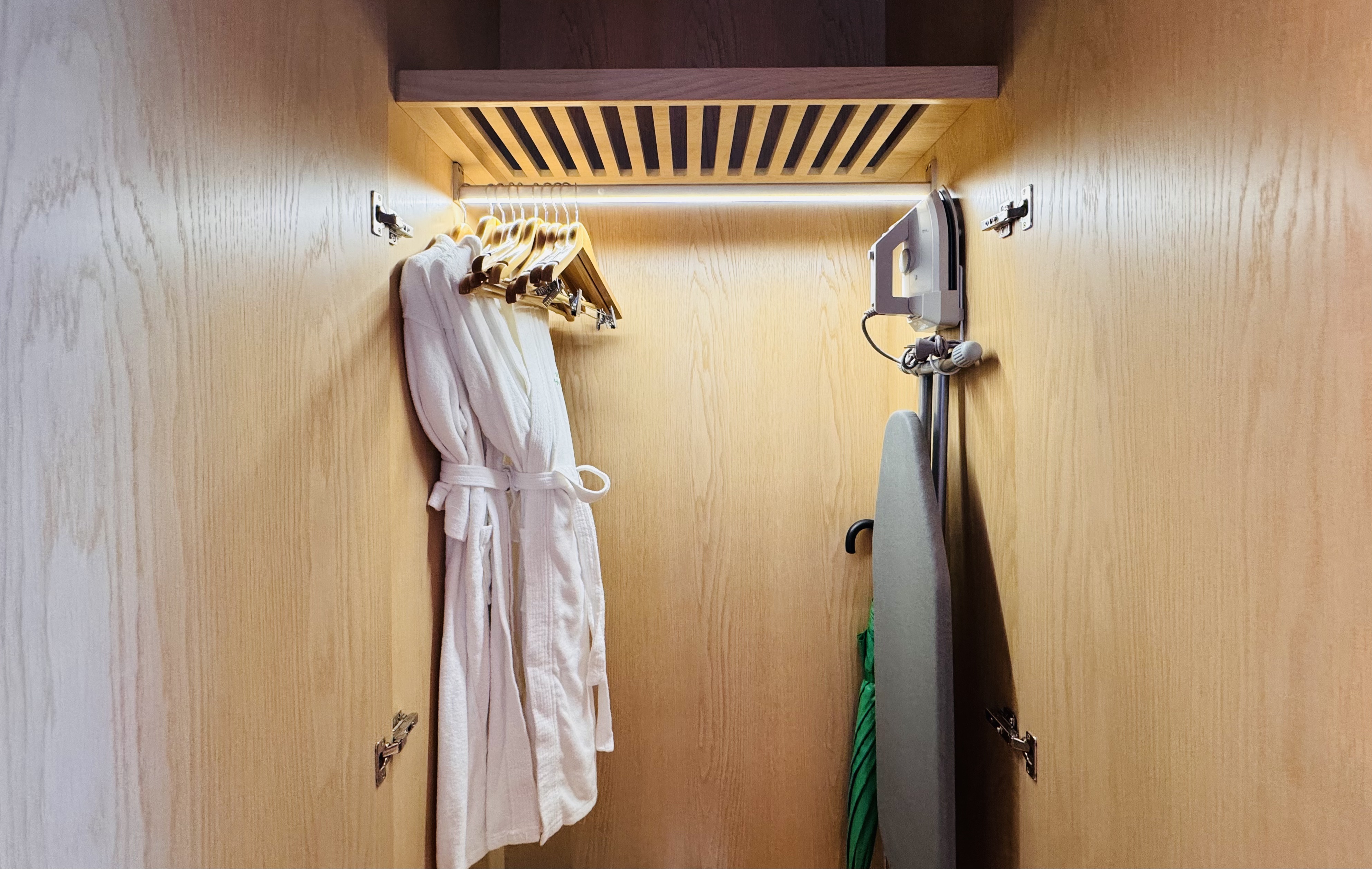 •Ƽ|վƵ(Holiday Inn Guiyang City Center)ס
