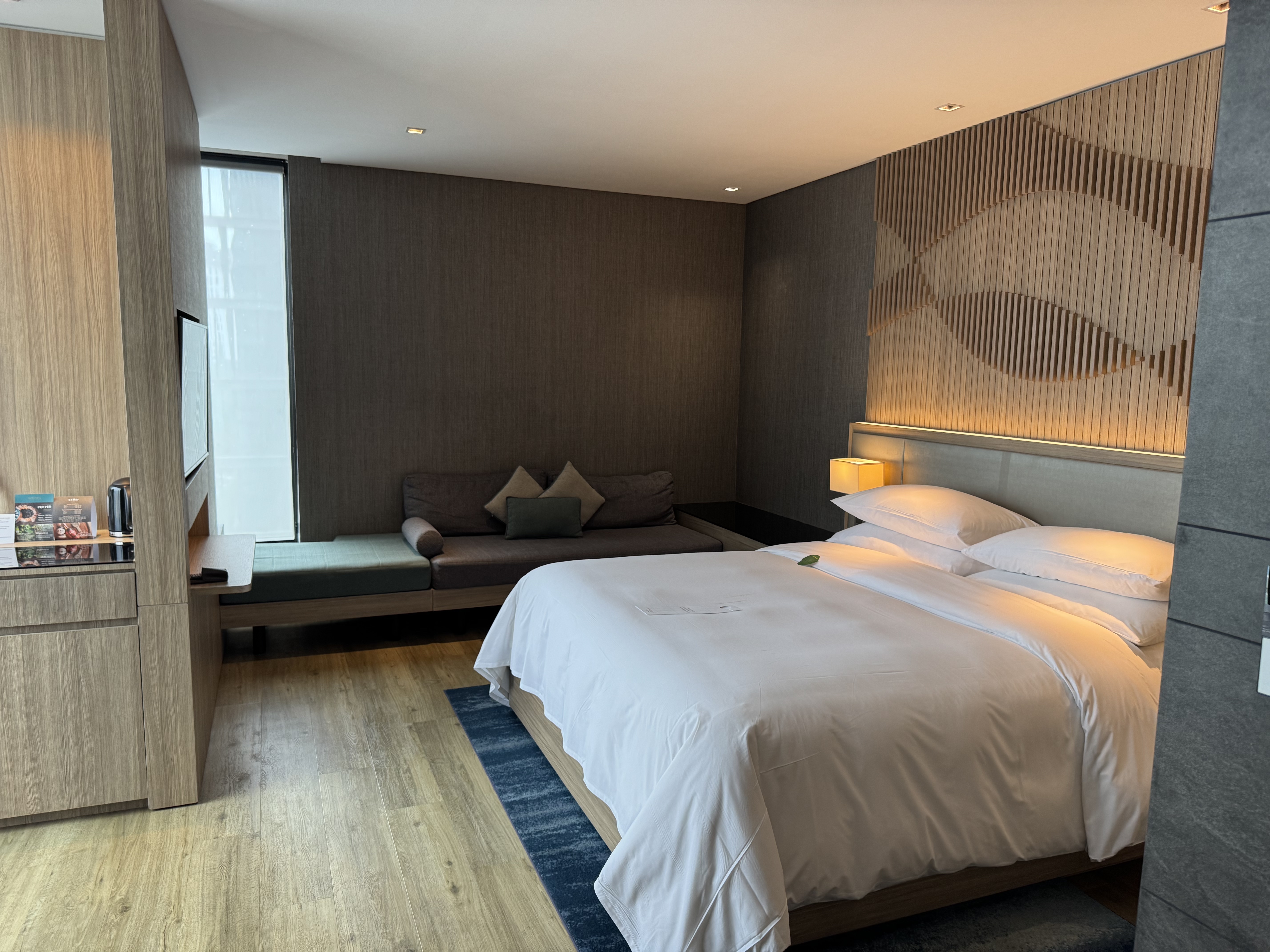 Courtyard Phnom Penh   ѵĳУ׼