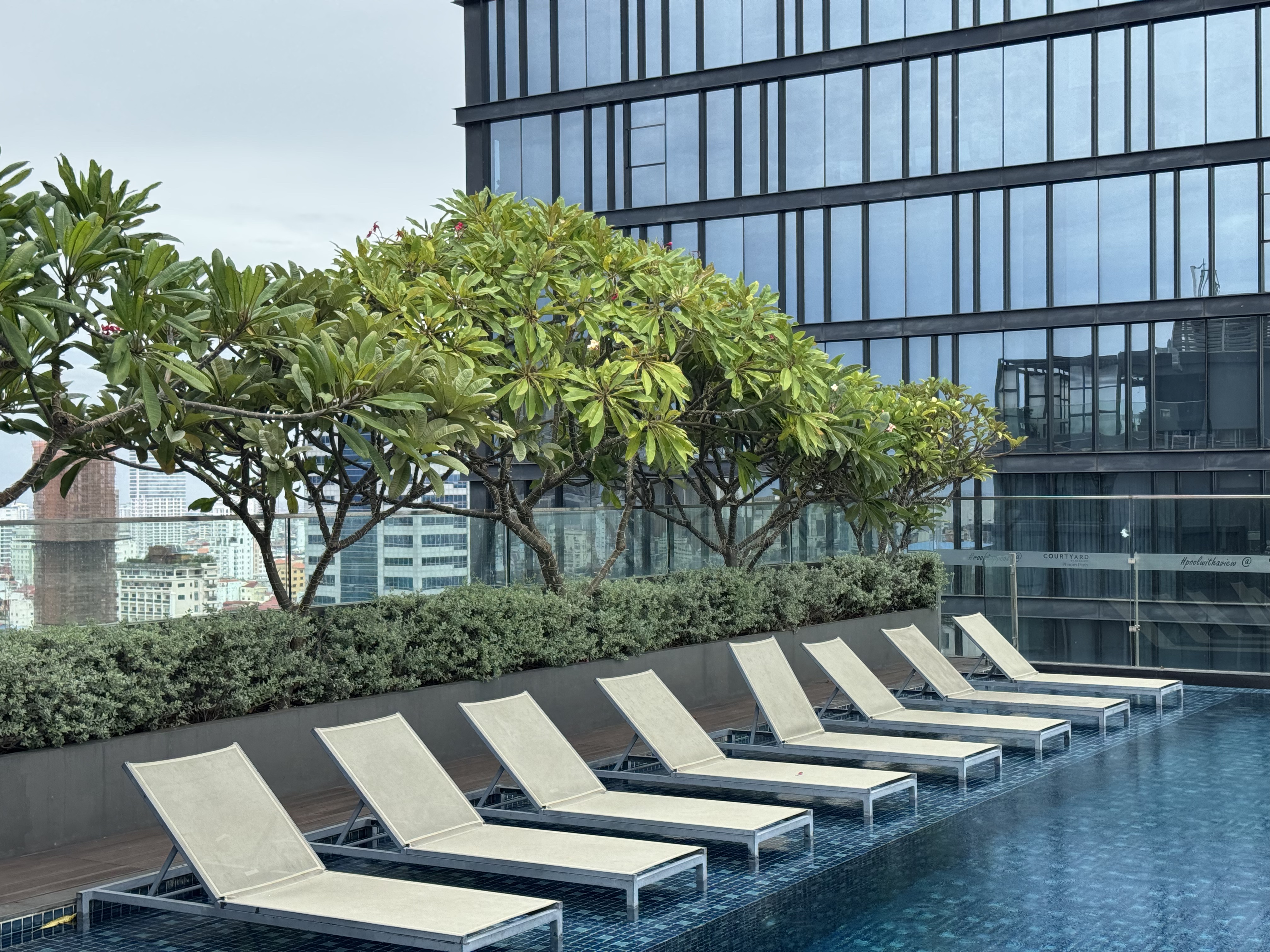 Courtyard Phnom Penh   ѵĳУ׼