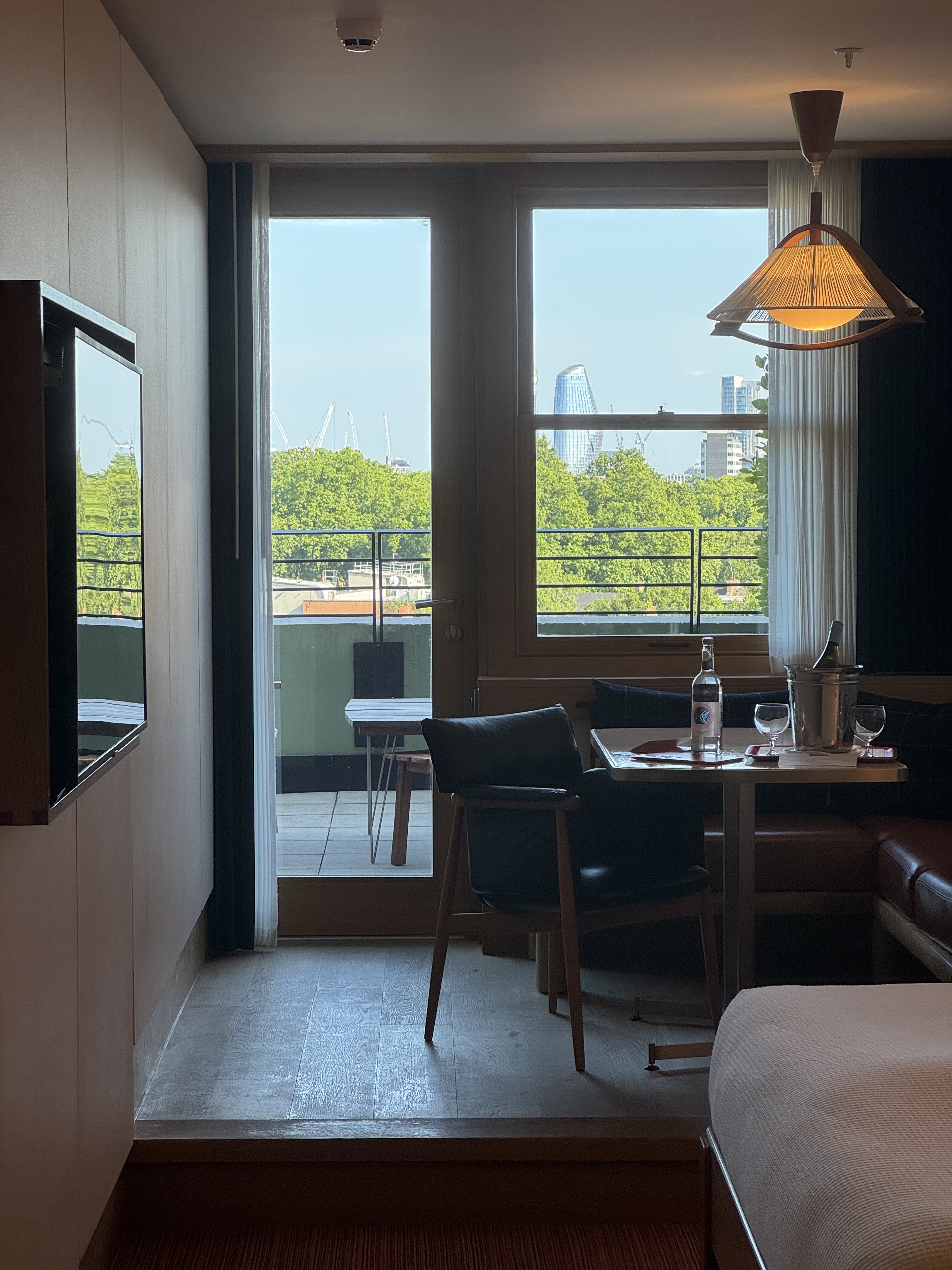 ׷׶ر׼Ƶ The Standard, London  󴲿