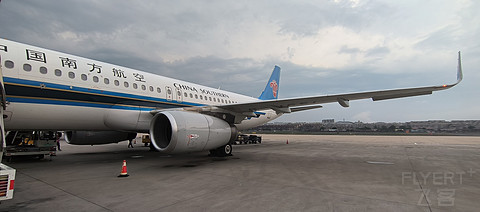 72【星光赶路  躲不掉的连京线早班】CZ6125超经舱报告