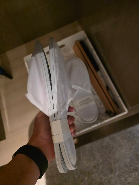 灿耀青浦，加码虹桥｜新店上海大虹桥希尔顿酒店双床房分享