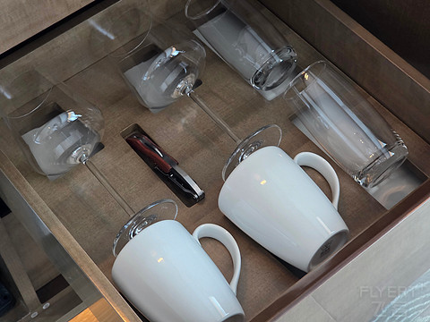 灿耀青浦，加码虹桥｜新店上海大虹桥希尔顿酒店双床房分享