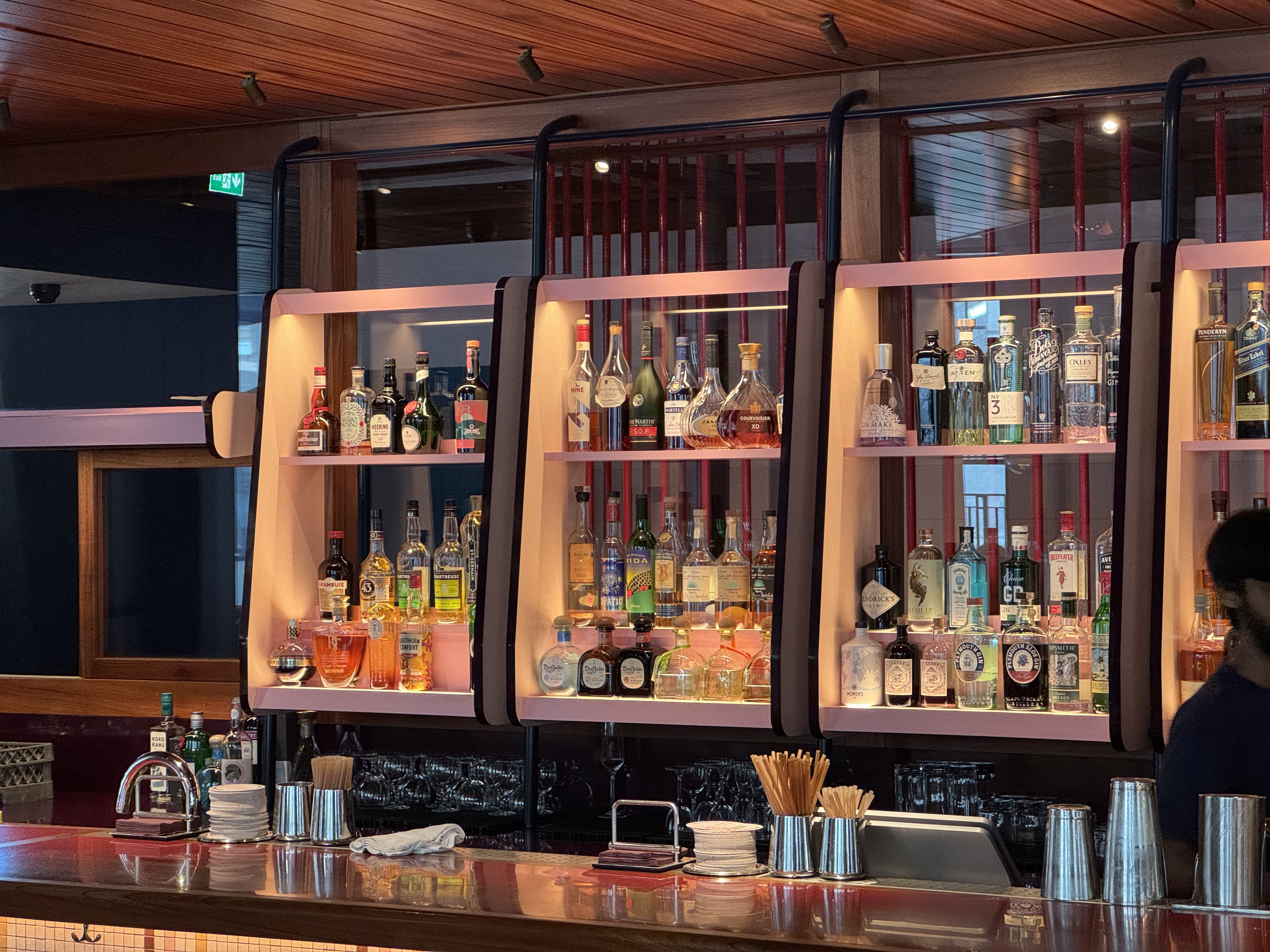 ׷׶ر׼Ƶ The Standard, London  󴲿