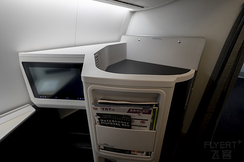 「短线从简，全凭运气」—— 日本航空 B789 首尔金浦—东京羽田 公务舱体验