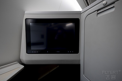 「短线从简，全凭运气」—— 日本航空 B789 首尔金浦—东京羽田 公务舱体验