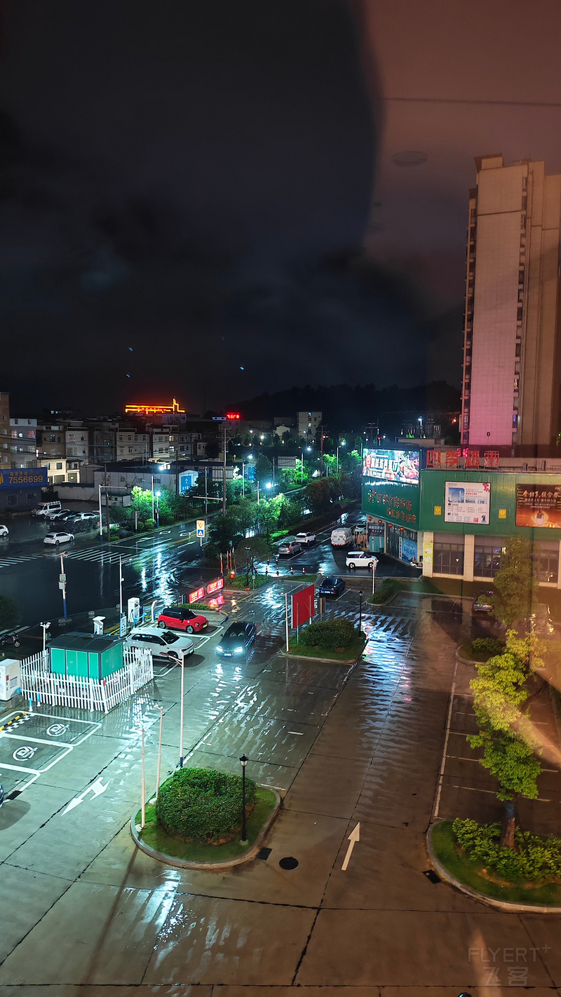 195728oV6AtRd9IoK4YjL3.jpg
