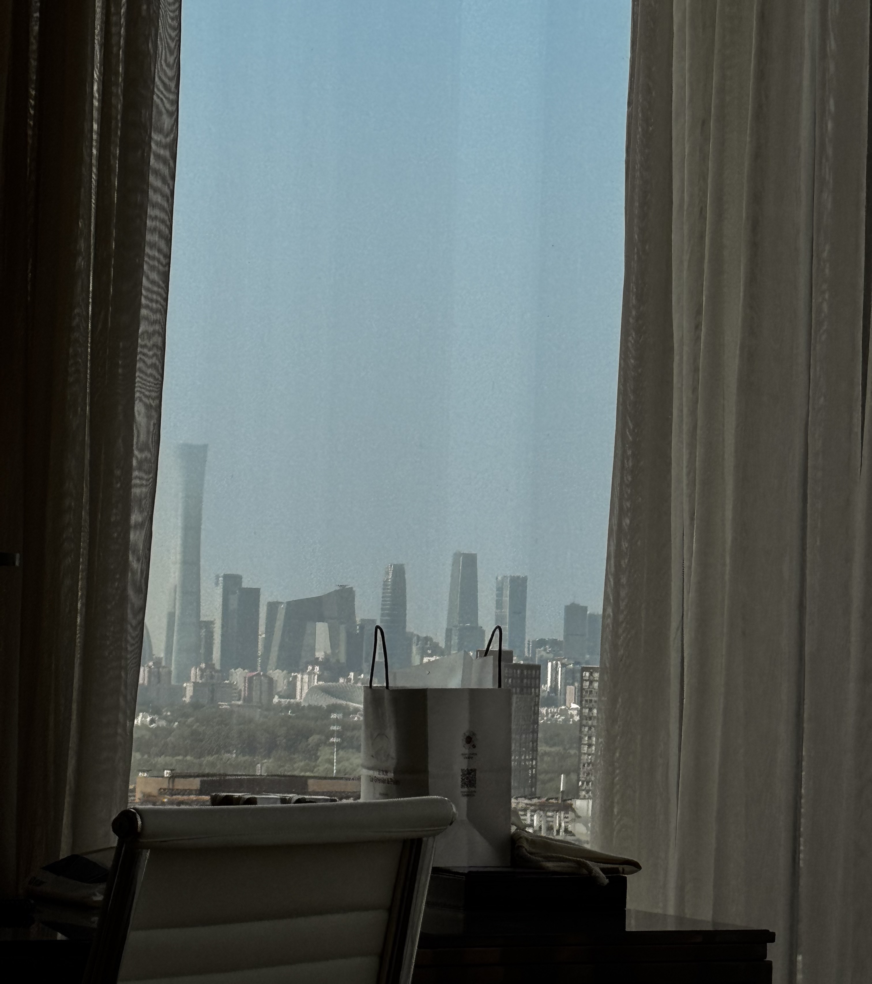 ü羰ķ
A ROOM WITH A VIEW
õ̸۶Ƶ ֮ ѿϦҵĿ