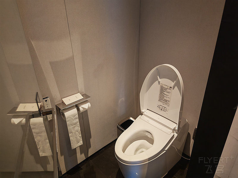 120530YUQvx18ks8proLp9.jpg