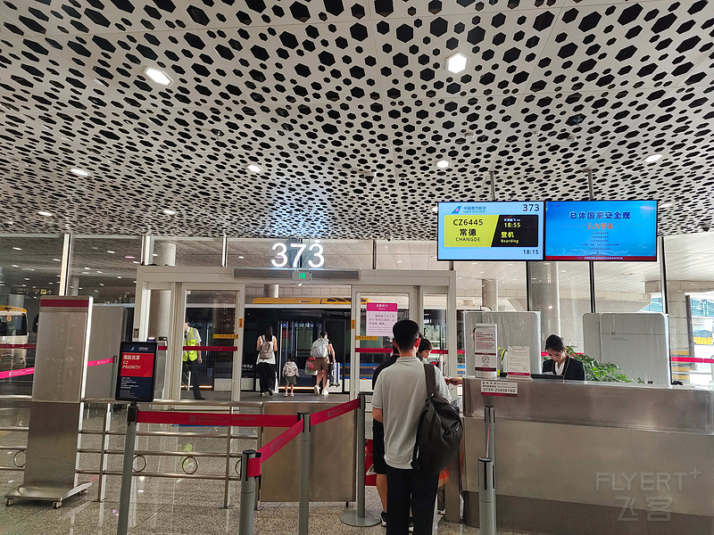 220403hpOBMIXCnXtsoMoO.jpg