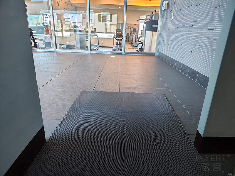 1218145YAtd9DH4SWmxnCb.jpg