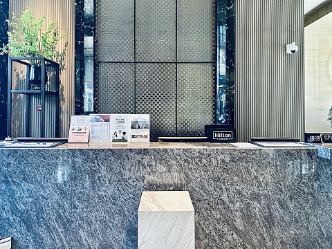 故迹青灯伴我行｜上海松江广富林希尔顿酒店｜豪华湖景庭院套房