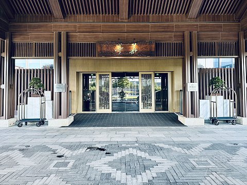故迹青灯伴我行｜上海松江广富林希尔顿酒店｜豪华湖景庭院套房